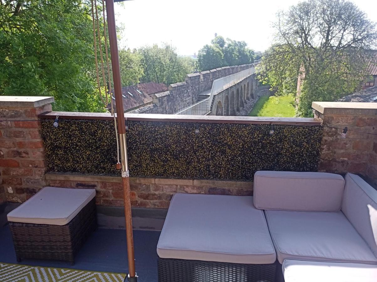 Crookback House Apartment York Exterior foto